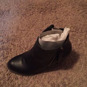 Leather ankle boot